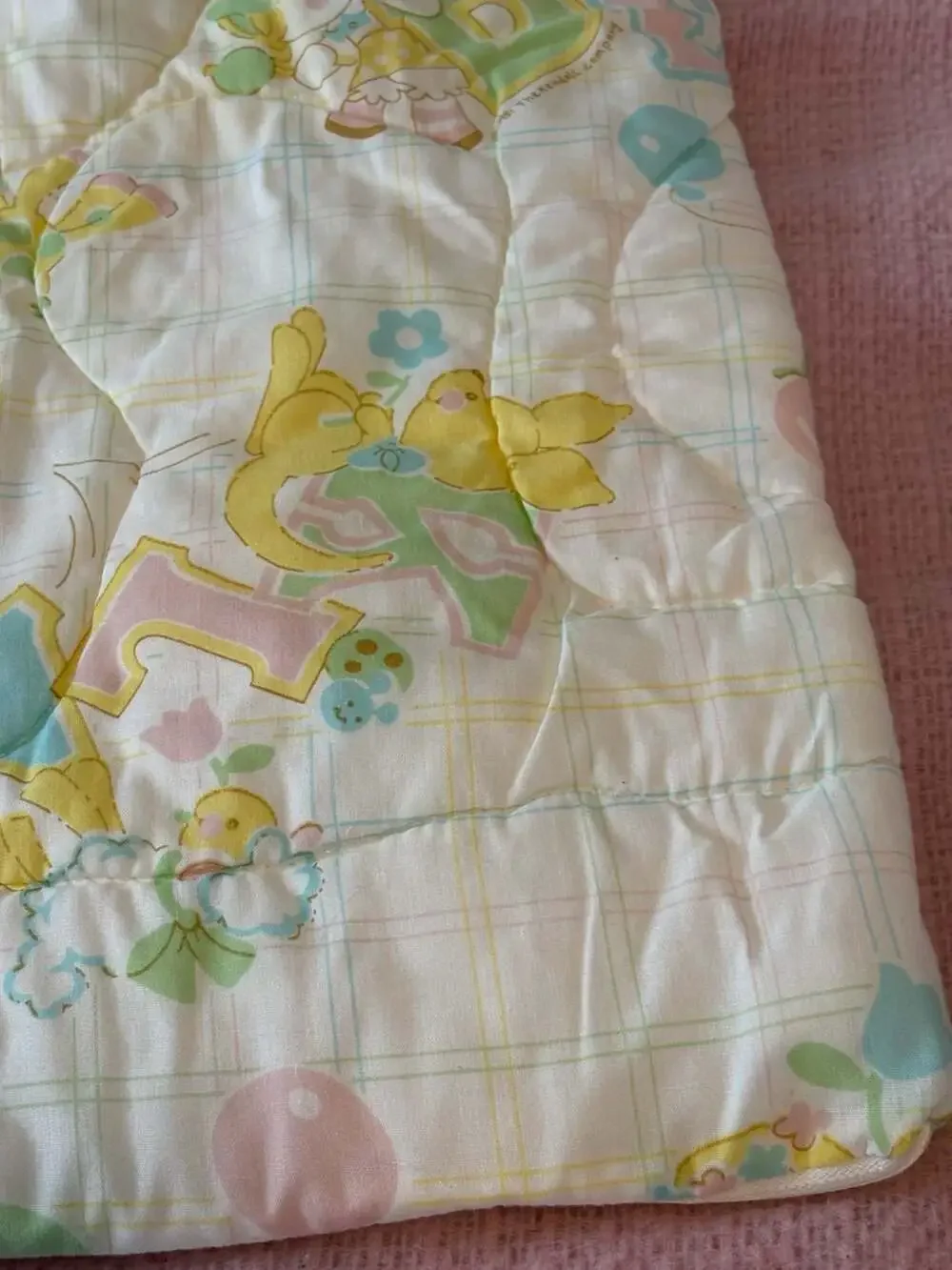 Vintage 1981 The Kendall Company Baby Sleeping Bag Quilted Comforter Pastel Alph